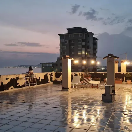 Seven's Rooftop